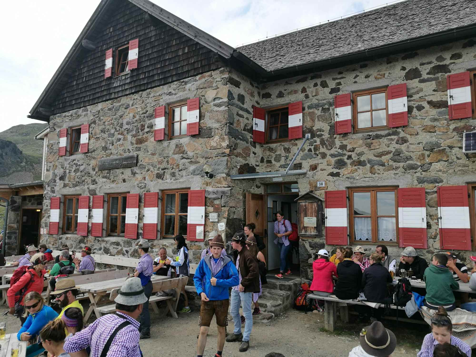 Reger Besuch am Schutzhaus Latzfonser Kreuz