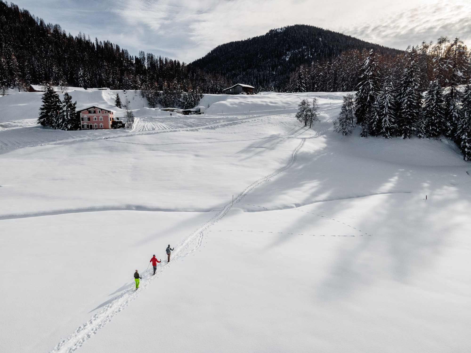 Schneeschuhgruppe am Landwasser-Trail