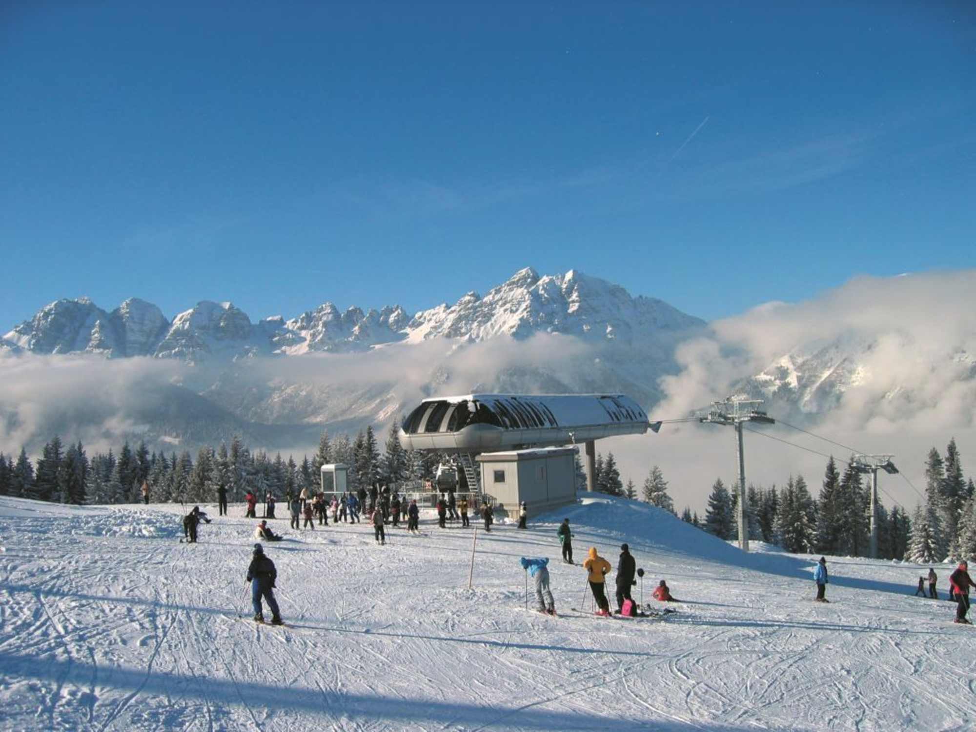 Ausgangspunkt der Schneeschuhtour auf das Waldraster Jöchl ist die Bergstation Koppeneck.