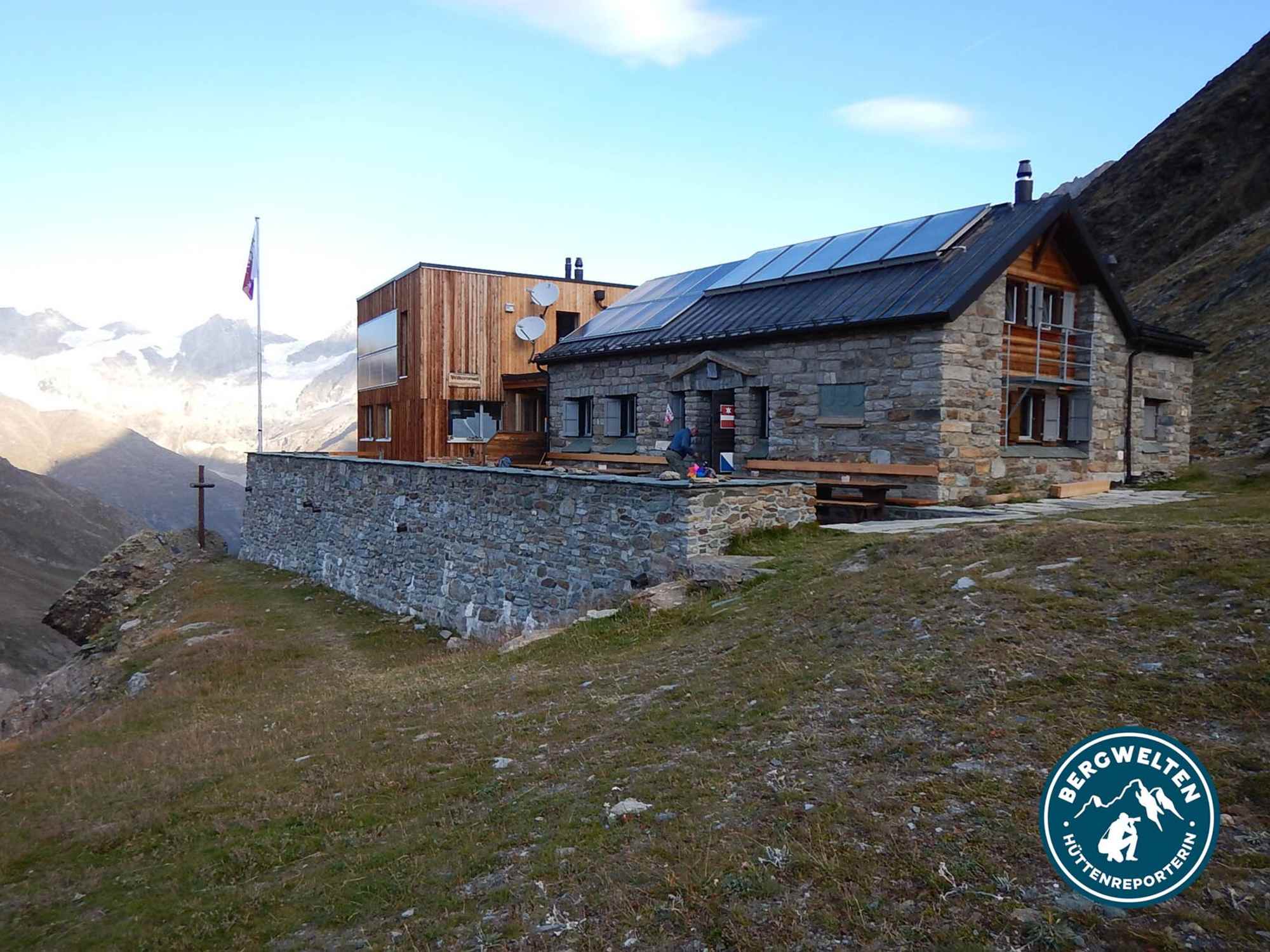 Die Täsch Hütte auf 2.701 m.
