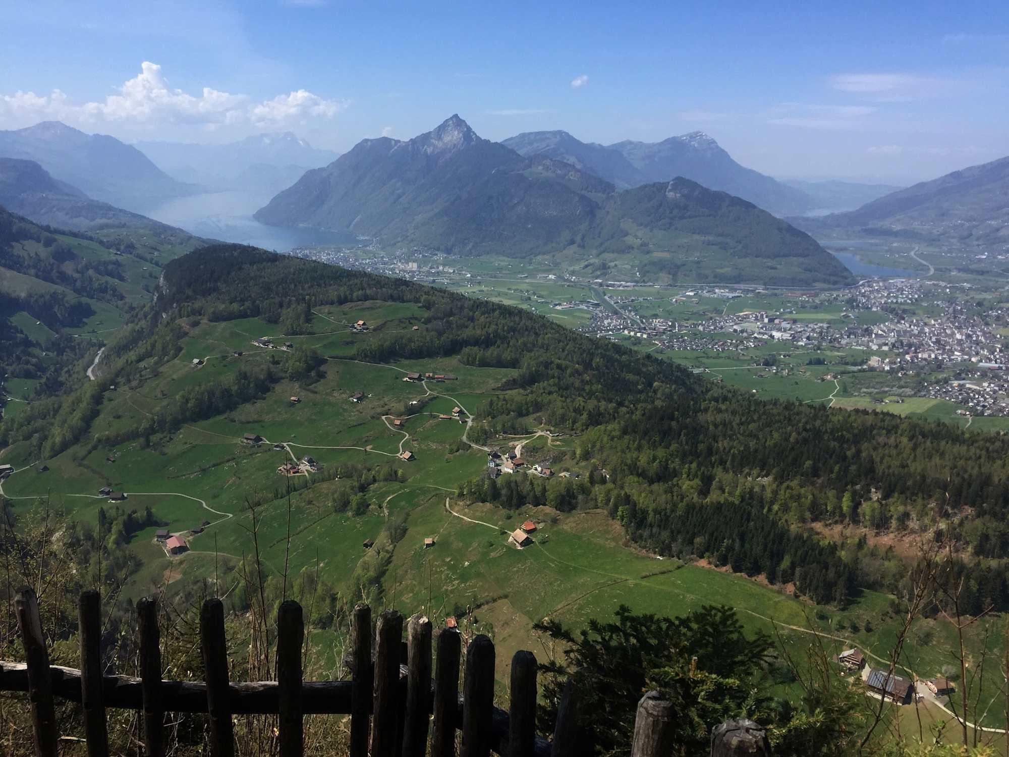 Aussicht von der Fallenflue über den Talkessel Schwyz