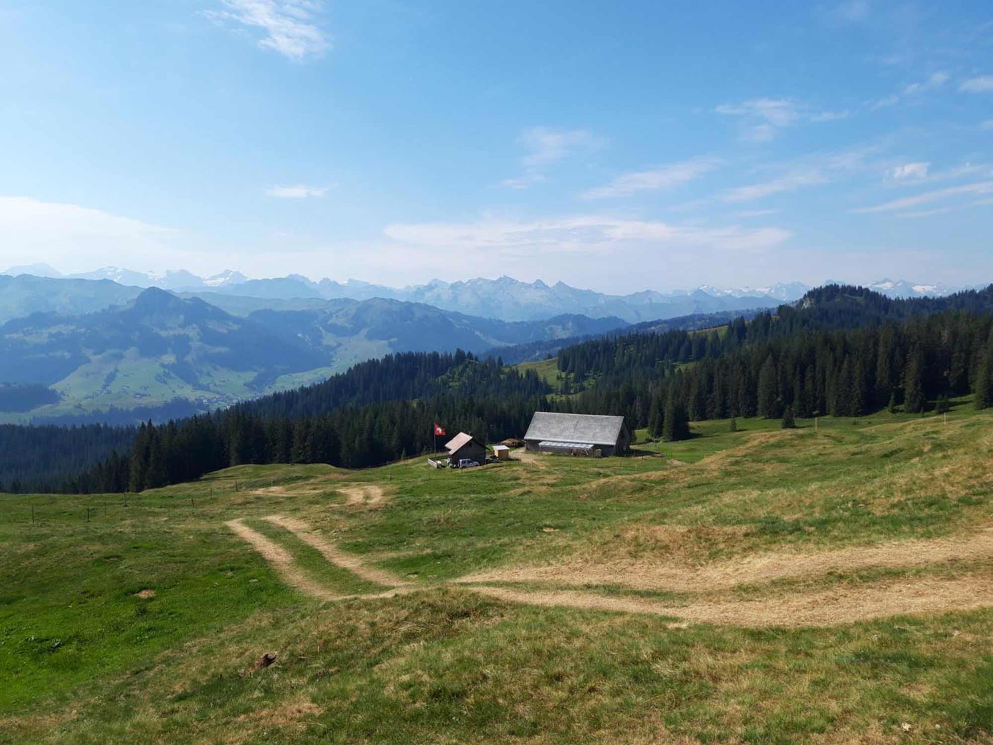 Spital mit Alphütte