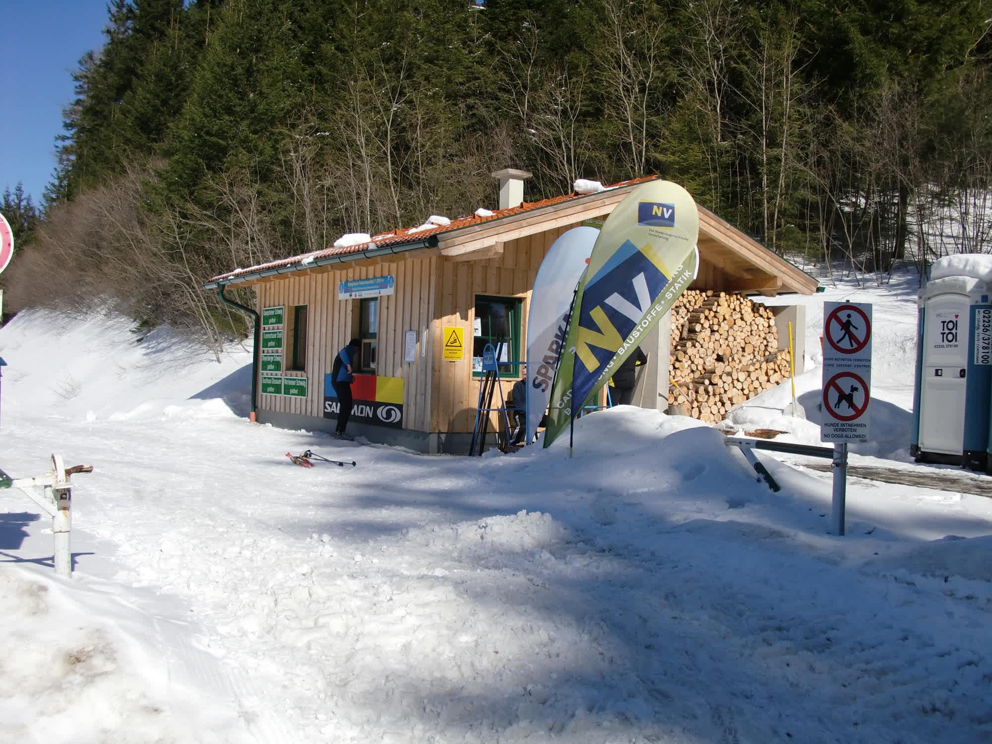 Loipengebäude beim Feistritzsattel