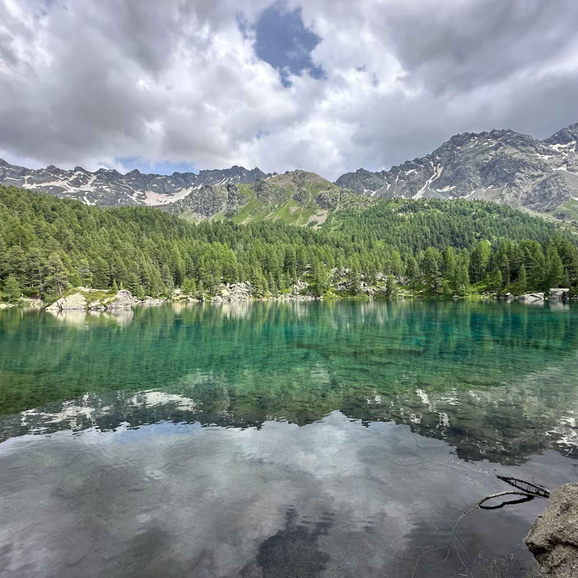 Nur wenige Minuten ab Hütte befindet sich der Lago da Saoseo