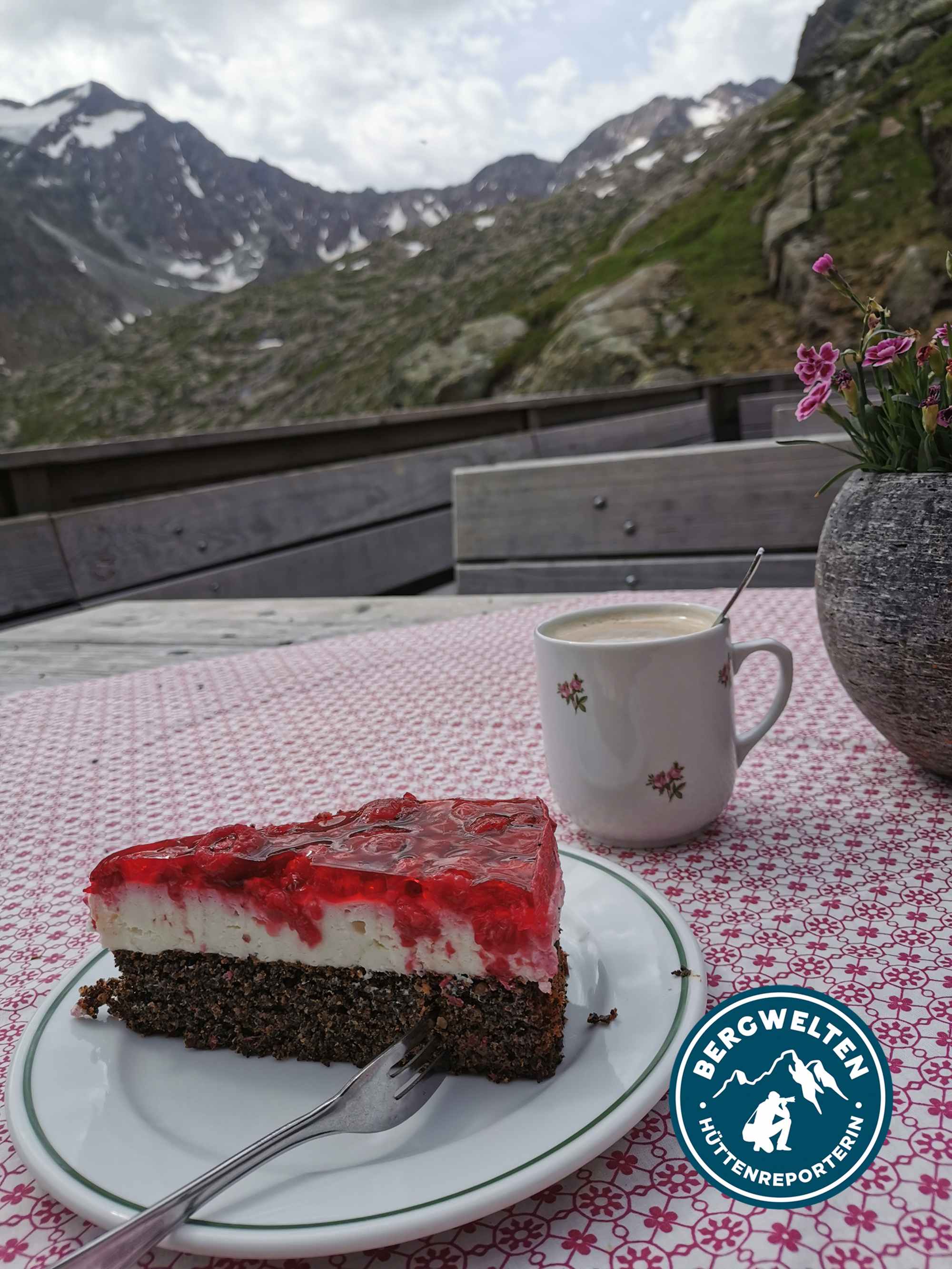 Leckerer Kuchen auf der Nürnberger Hütte.