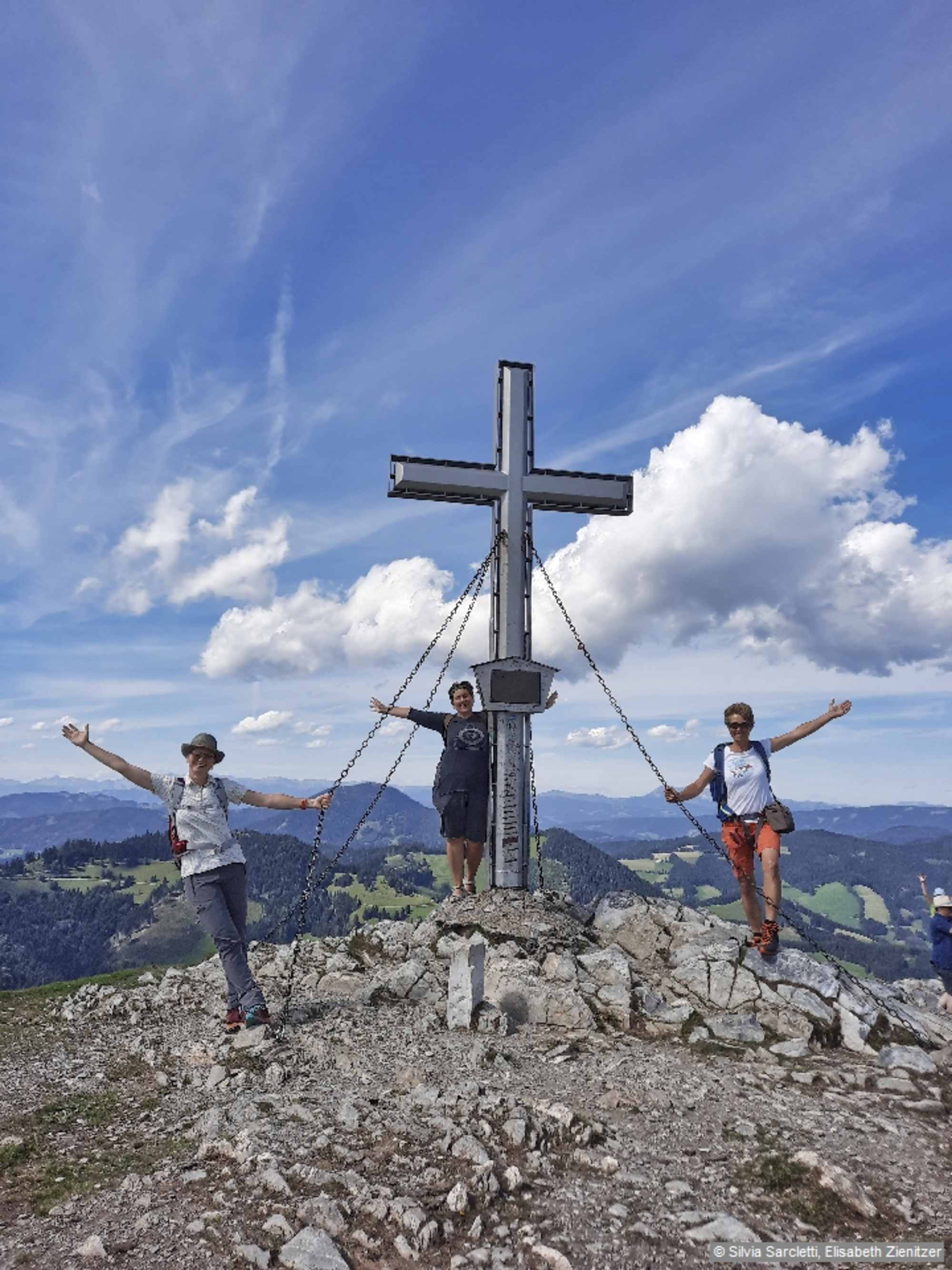 Das Gipfelkreuz des Plankogels.