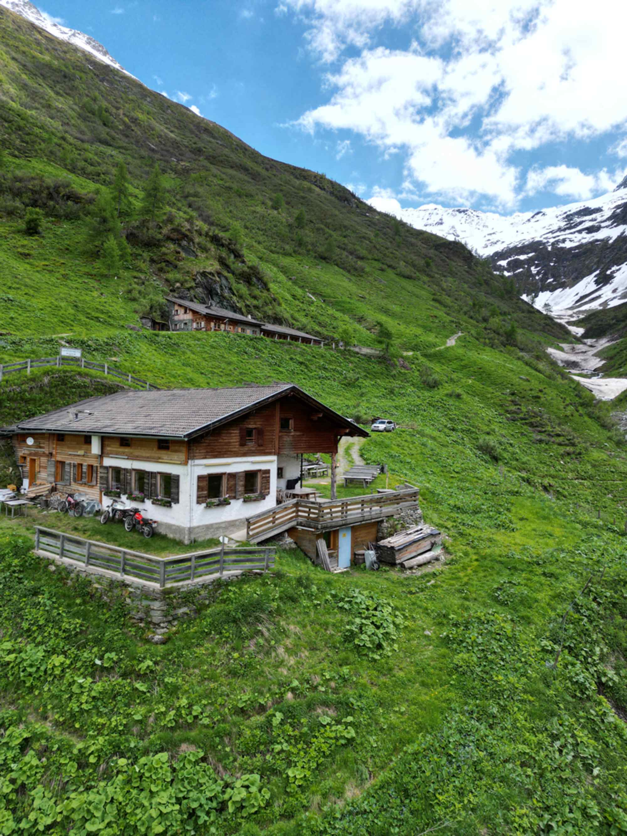 Die Lasnitzenhütte am Fuße der Lasörlinggruppe
