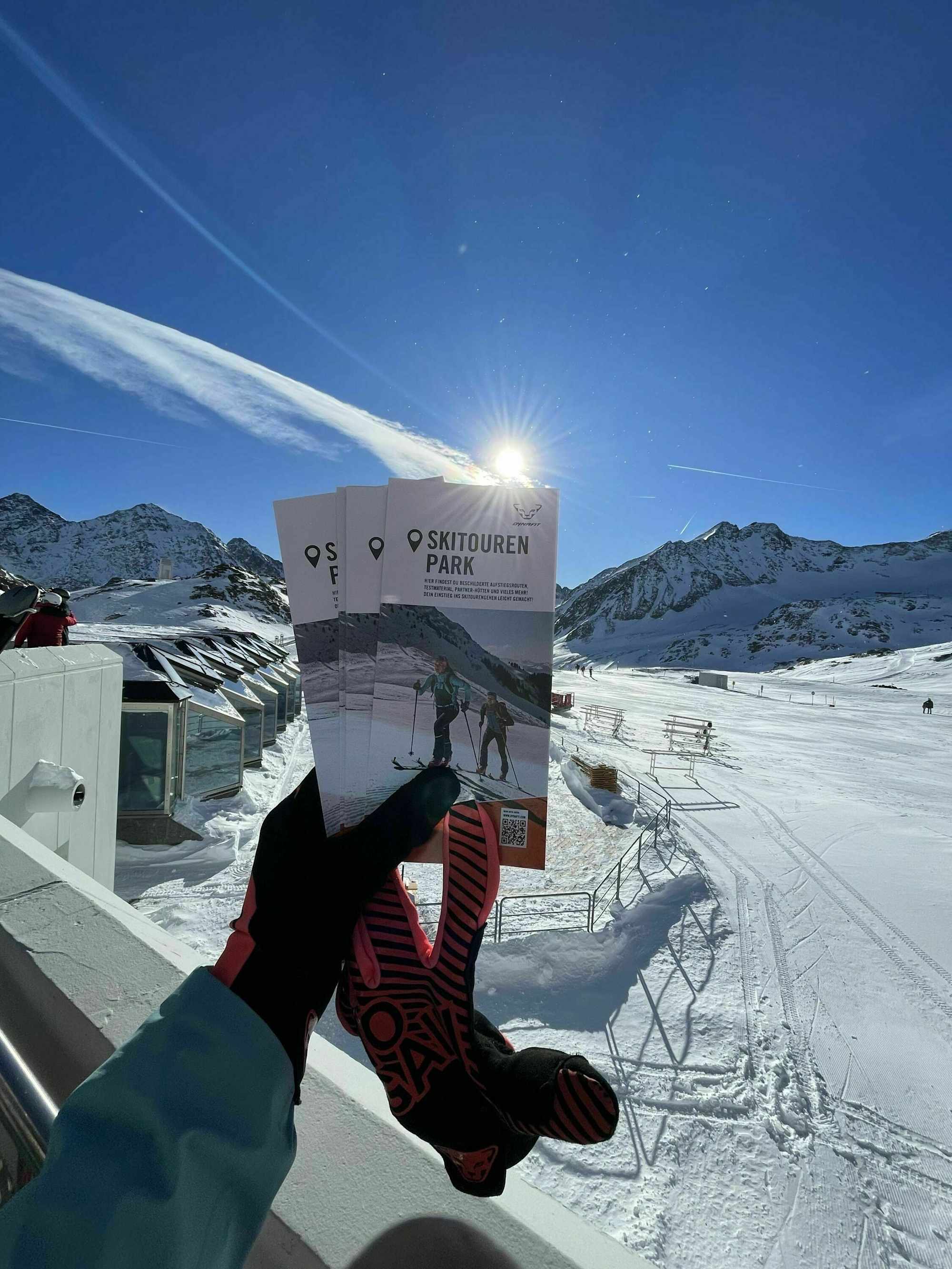 Praktische Infobroschüre zum Skitourenpark Pitztal 
