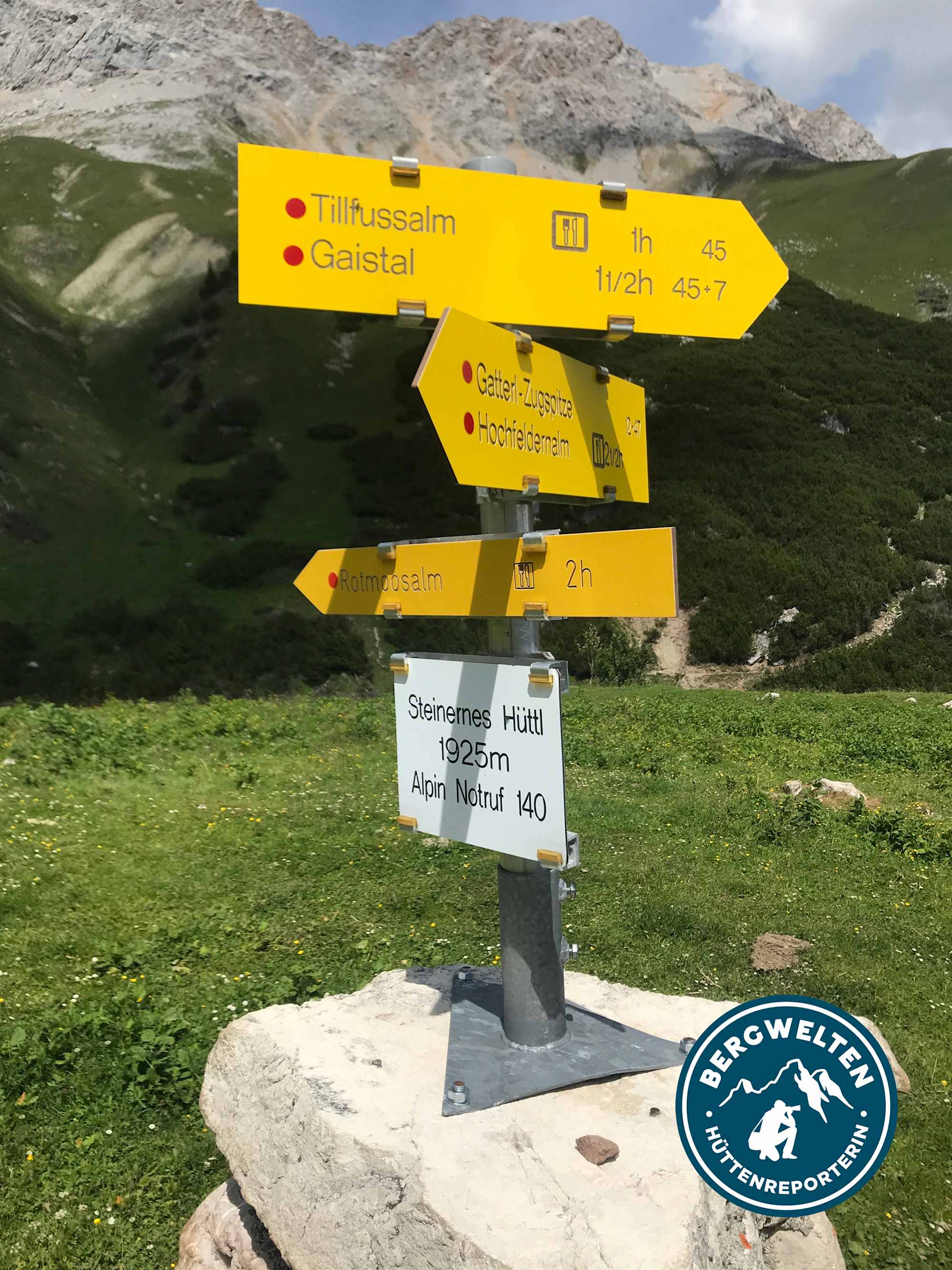 Wegweiser beim Steinernen Hütt'l