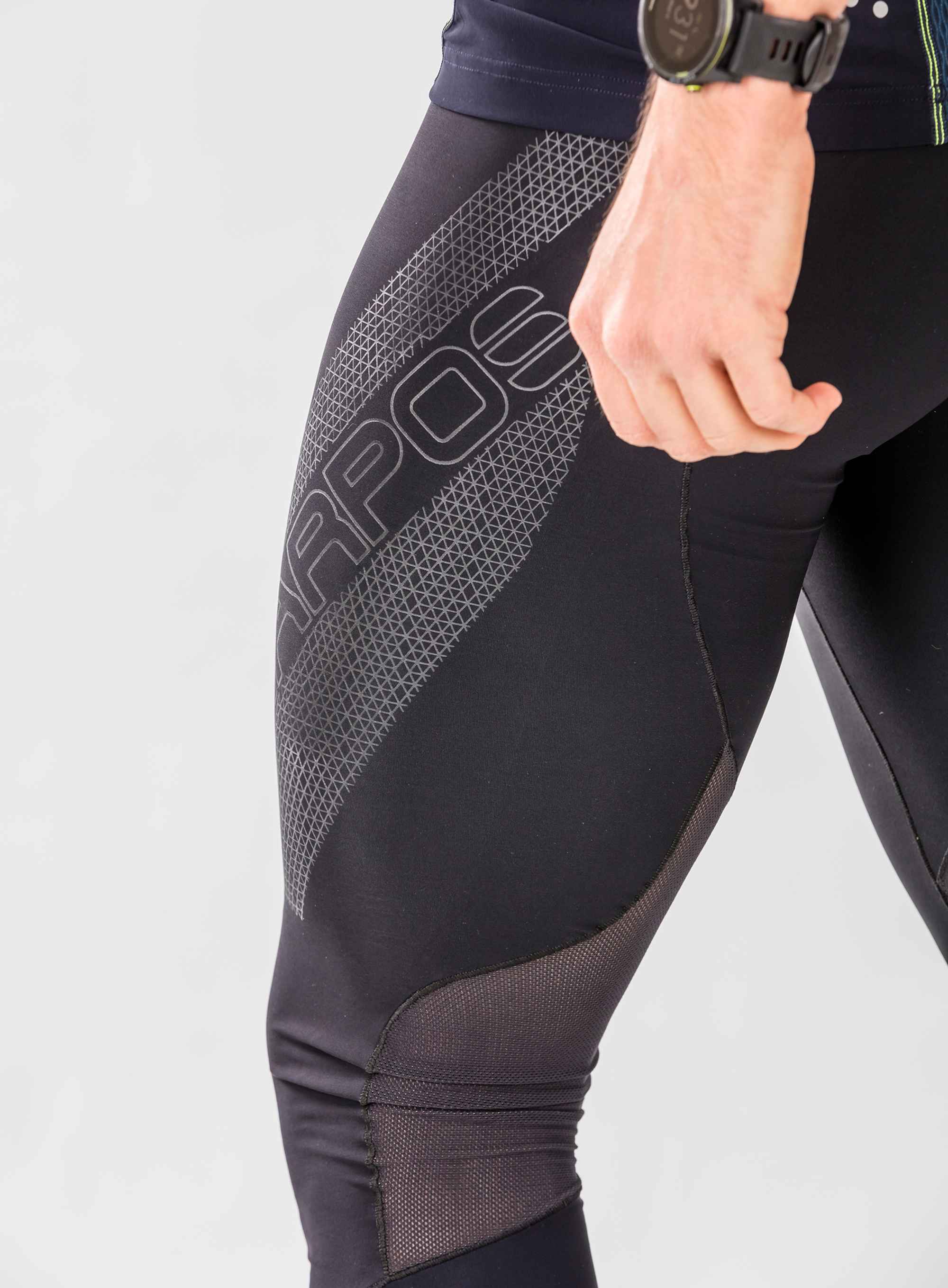 Die Lavaredo Tech Tight ist die klassisch lange Lauftight.