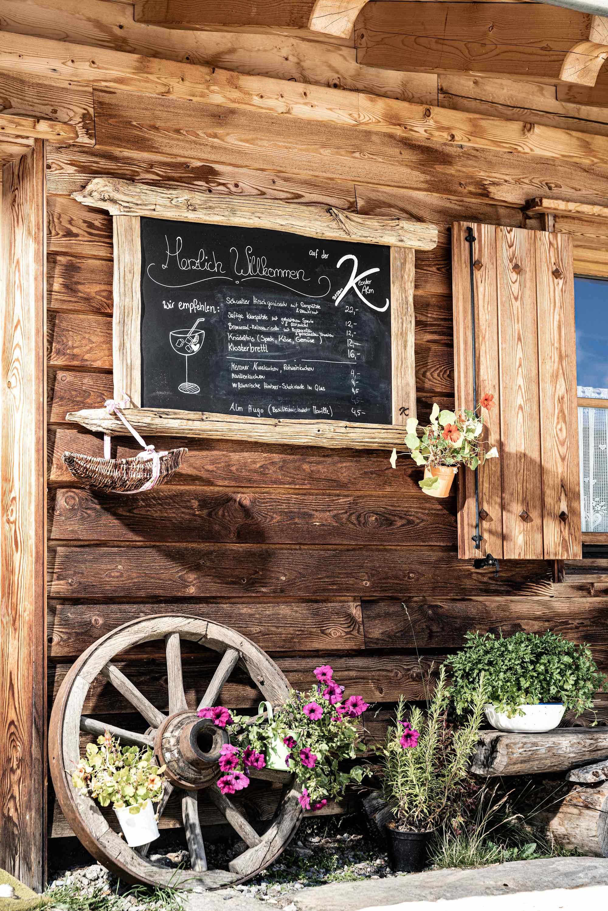 Willkommetafel auf der Kloster Alm