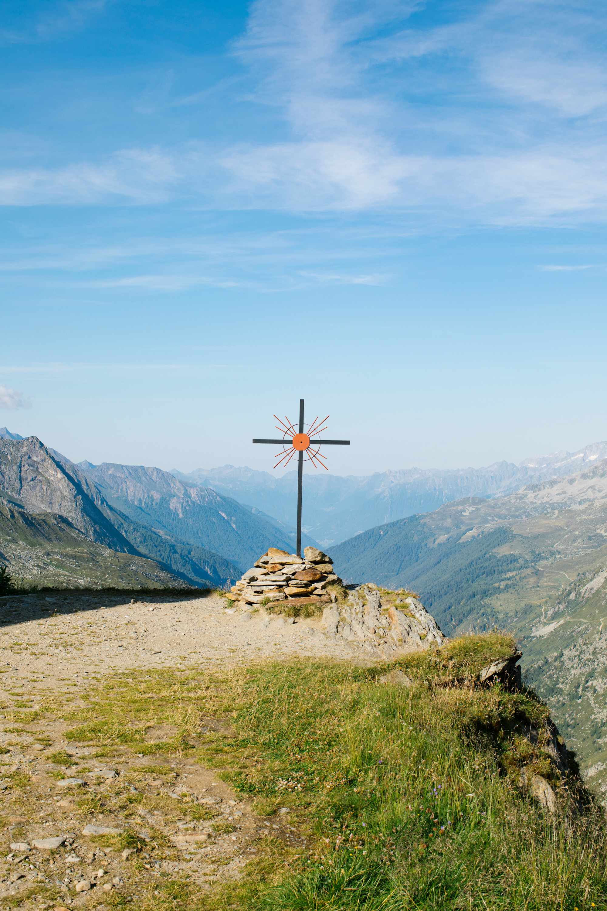 Gipfelkreuz oberhalb der Birnlückenhütte