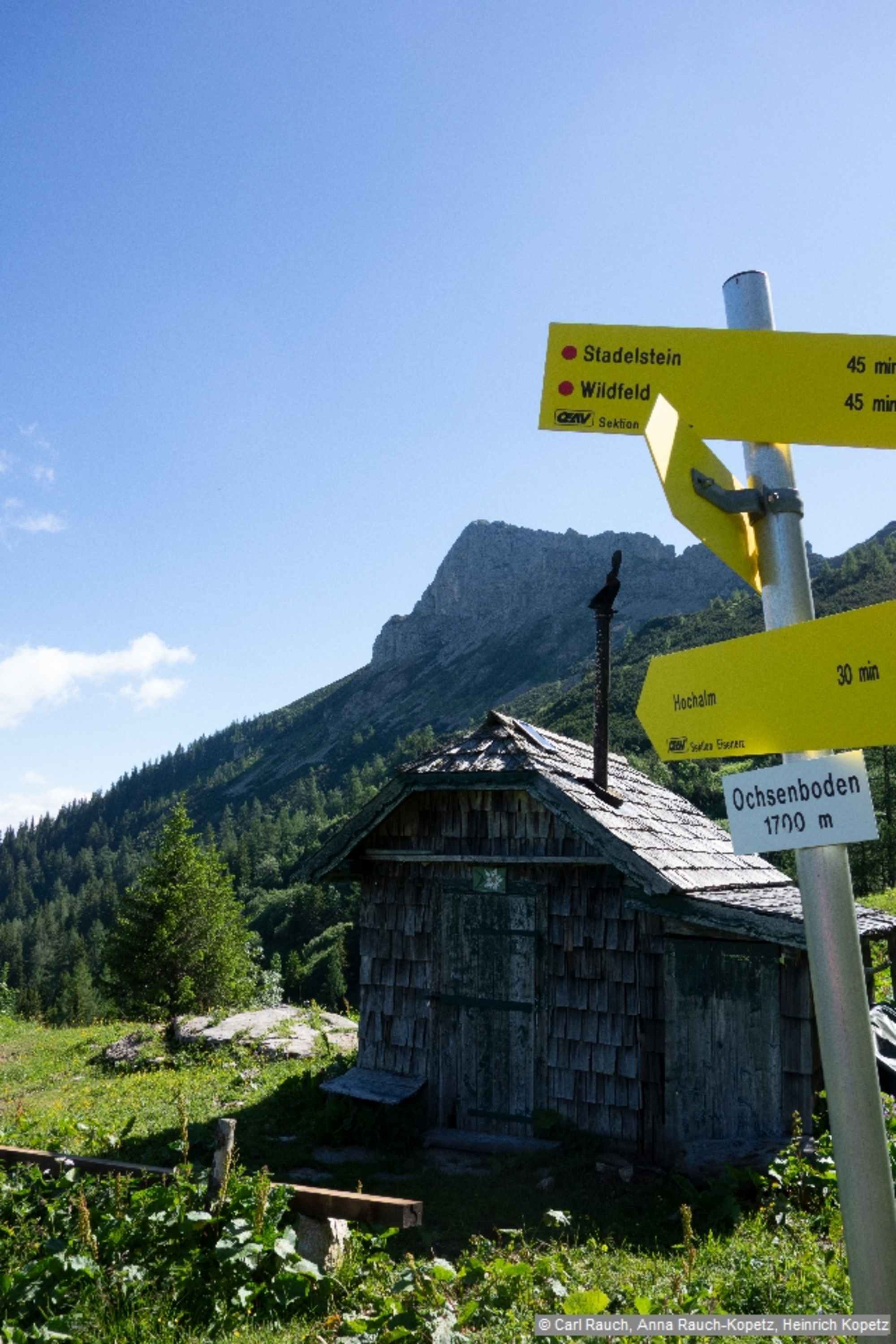 Am Ochsenboden laufen Wege aus drei Richtungen zusammen – und einer führt zum Gipfel des Stadelstein.