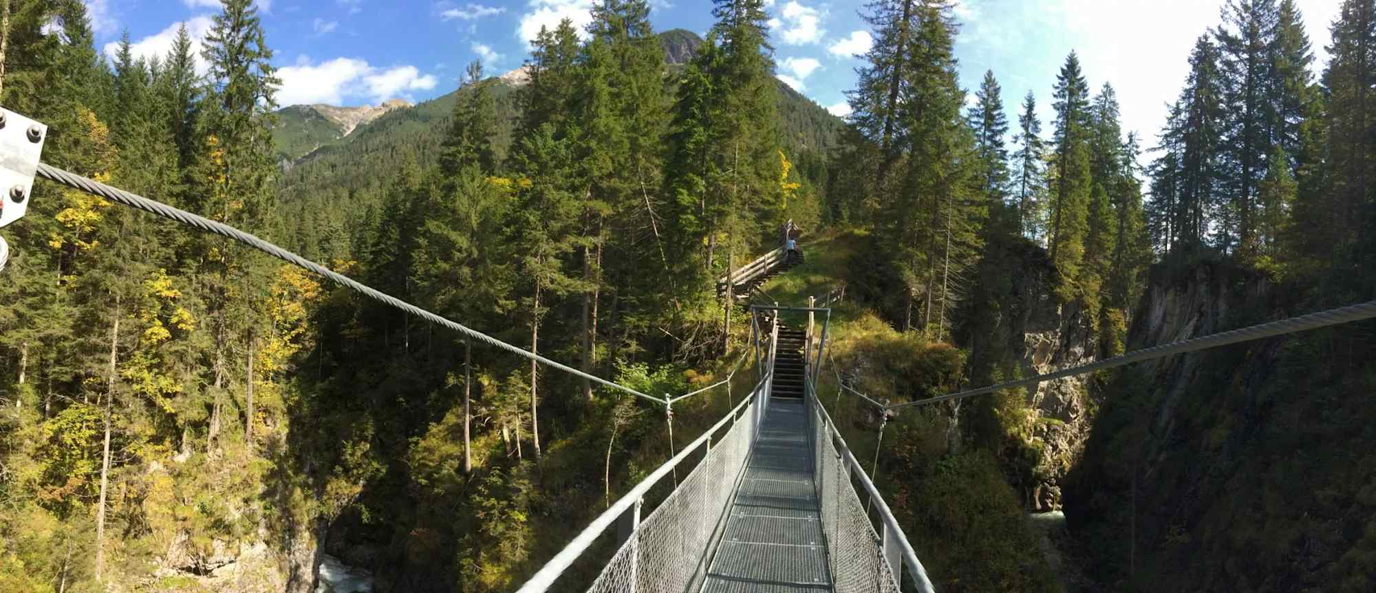 Coole Hängebrücke bei Namlos