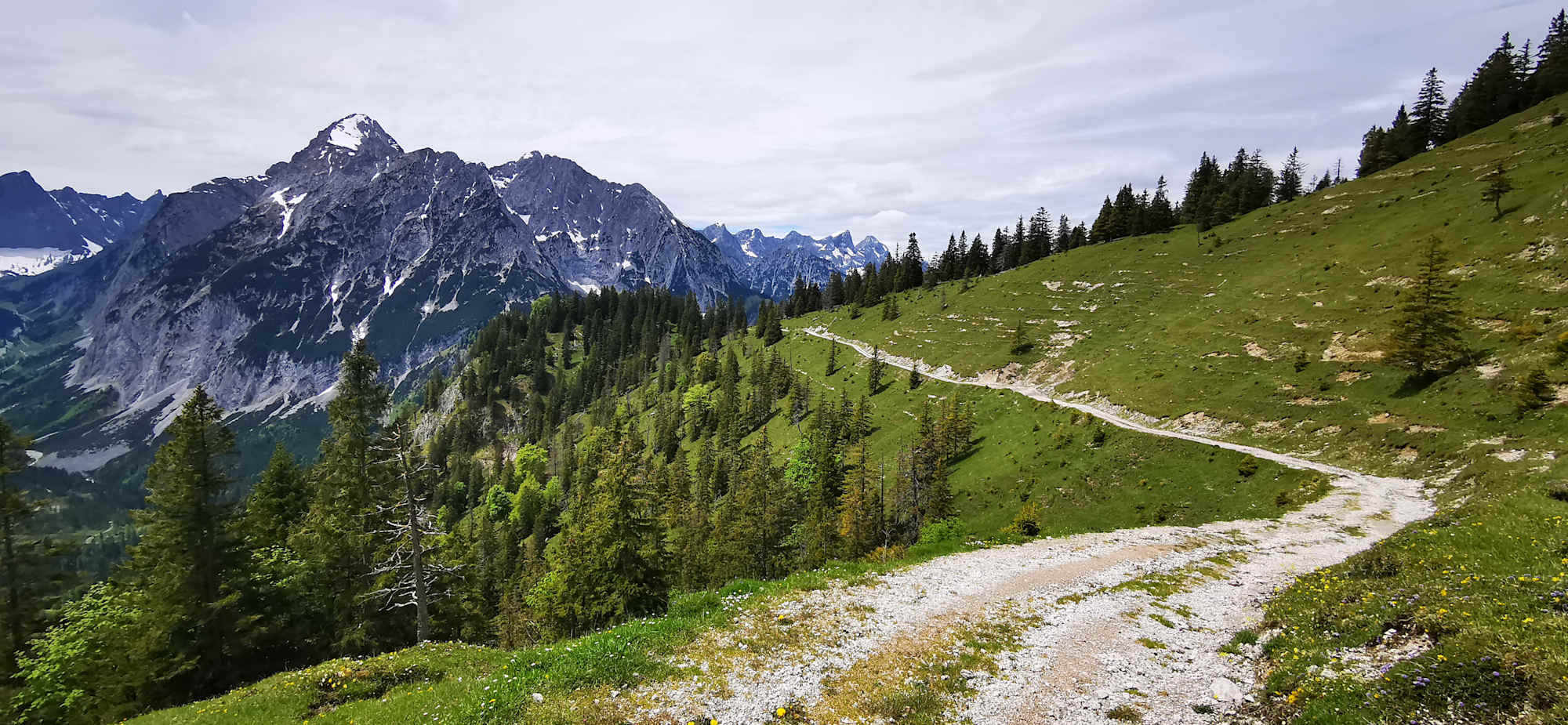 Abstieg von der Tölzer Hütte