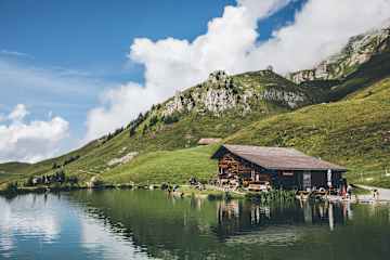 Brunnihütte am Härzlisee