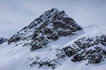 Jenatschhütte im Winter