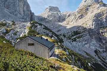 Die Welser Hütte (1.726 m) im Toten Gebirges