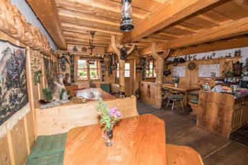 Die Gaststube der Pottingerhütte