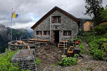 Doldenhornhütte