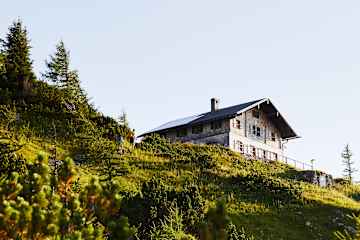 Das Zeppezauerhaus von unten