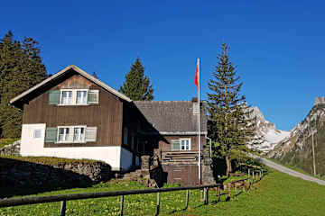 Das Naturfreundehaus Tannhütte liegt am Sämtiersee im Kanton Appenzell Innerrhoden. 
