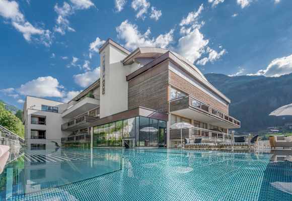 Hotel Bergland Aussen