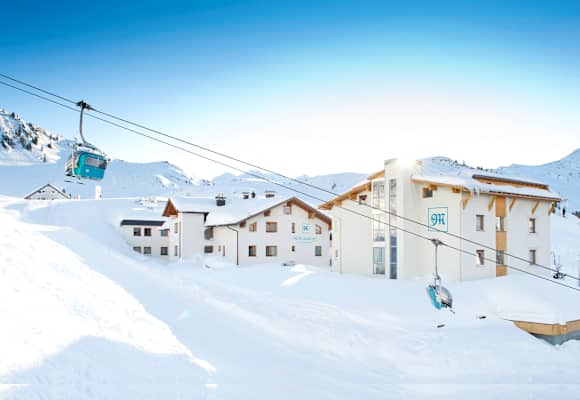 Hotel Maiensee Aussen Winter