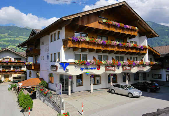 Hotel & Apart Central Aussen