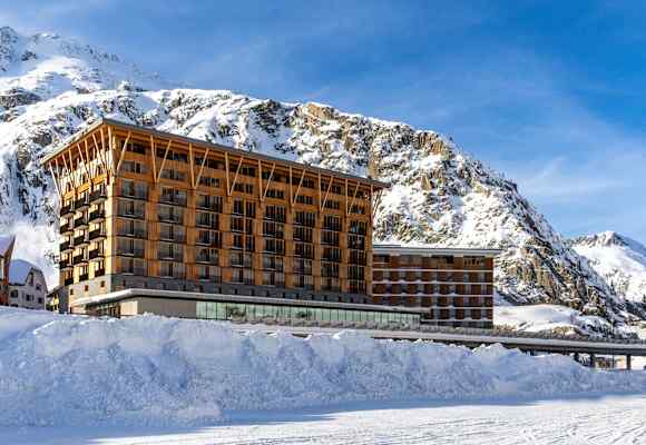 Radisson Blu Hotel Reussen Aussenansicht
