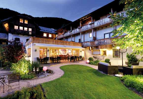 Hotel Gasthof Weißensee Aussen