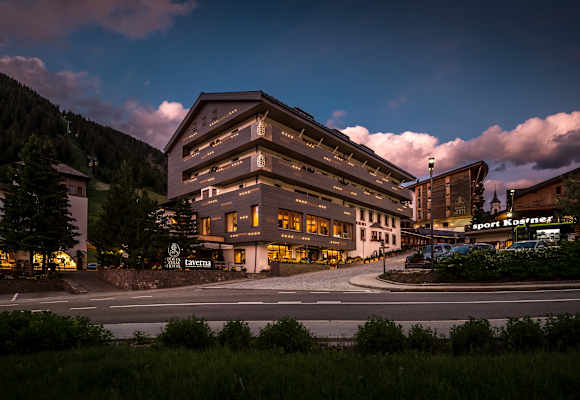 Hotel Posta Zirm