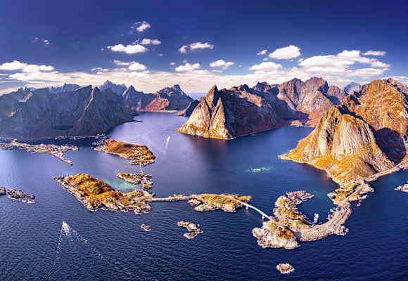 Die traumhafte Fjordlandschaft der Lofoten.