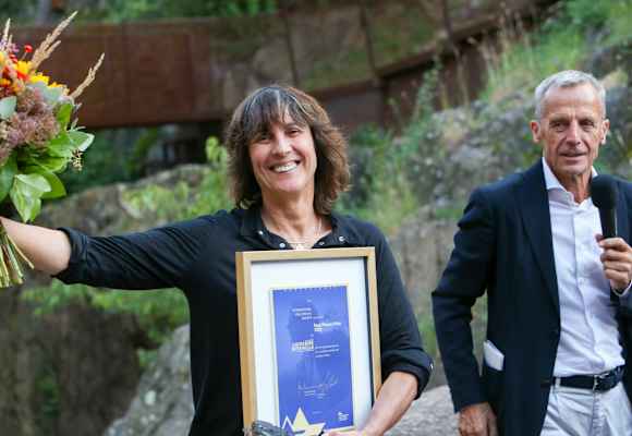Catherine Destivelle und Georg Bachler beim Paul-Preuss-Preis