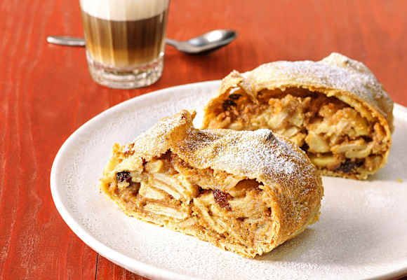Apfelstrudel von der Breithornhütte