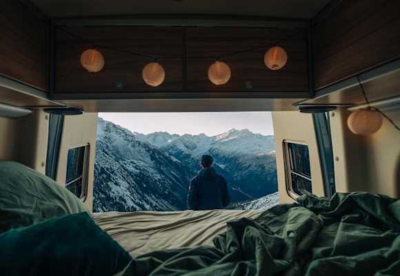 Mache mehr aus deinem Bett und spare 15 Prozent auf alle kompletten Schlafsysteme.