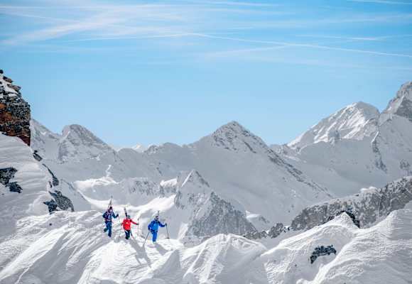 Ein Blick auf die unfassbare Alpenlandschaft des Zillertals.