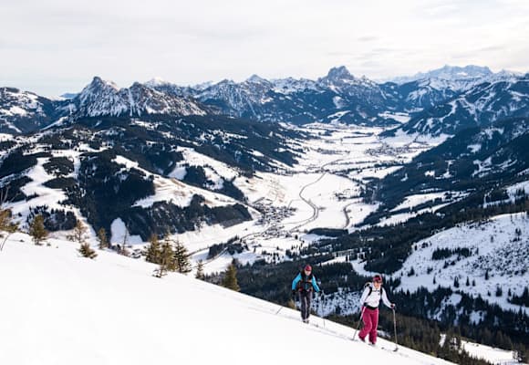 Auf den Kühgundkopf im Tannheimer Tal auf der Grenze zu Bayern und Tirol