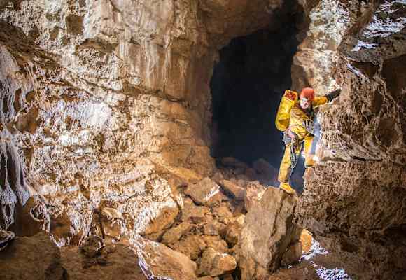 Höhlenforscher im Goldloch am Türnitzer Höger (Niederösterreich)