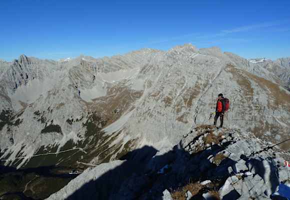 Alpine Touren im Fels - Blick auf das Karwendel