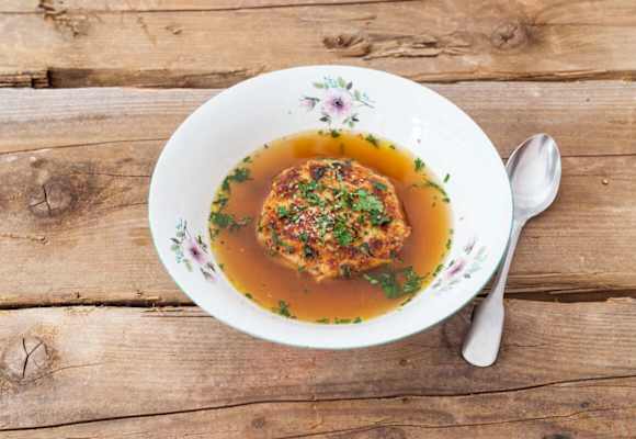 Kaspressknödel-Suppe