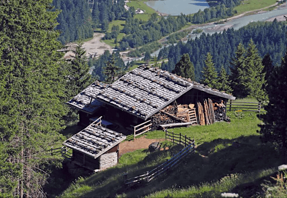 Falbesoner Nockalm – eine gemütliche Wanderung durch die Naturlandschaft. 