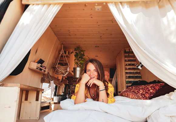 Laura Horvat Vanlife