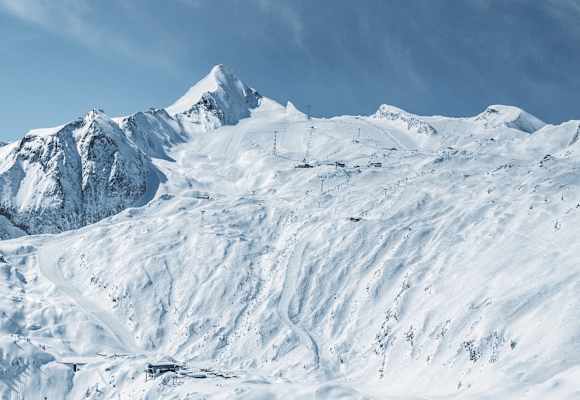 Der Gipfel des Salzburger Kitzsteinhorn (3.203 m) zählte zu den beliebtesten Touren im November 2019