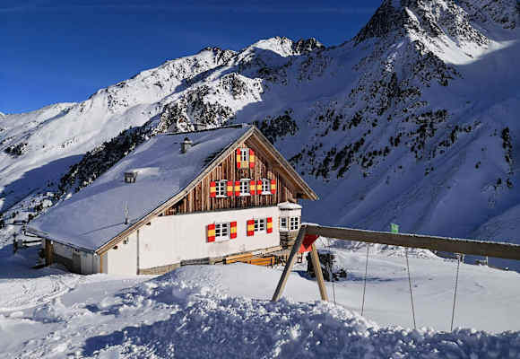 Die Potsdamer Hütte in den Stubaier Alpen