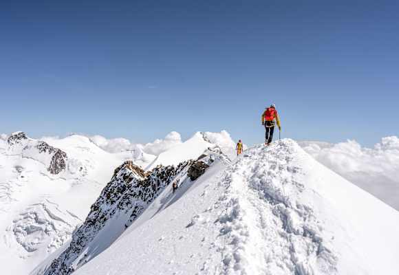 Gratwanderung: Auf Gipfel-Tour durch die Schweizer Alpen