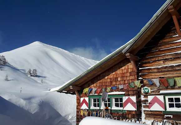 Die schönen Südosthänge des Spirzinger von der Südwiener Hütte aus betrachtet