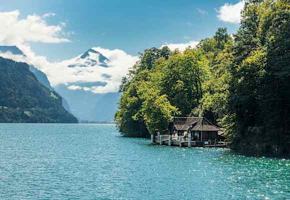 Wandern am Wasser am Urnersee