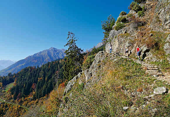 Zu den populärsten Panoramawegen um Meran zählt der Hans-Frieden-Weg.
