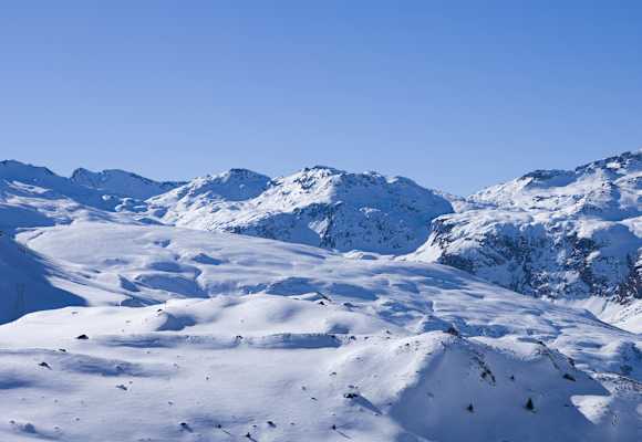 Die verschneiten Albula Alpen im Kanton Graubünden
